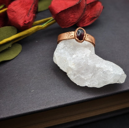 Oval Garnet Ring - Size 7.5