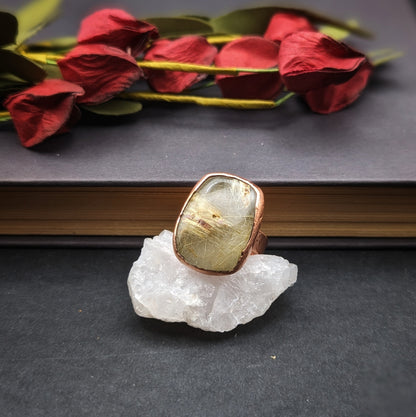 Golden Rutilated Quartz Ring - Size 9